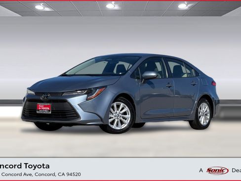 Used 2024 Toyota Corolla LE w/ LE Convenience Package FWD image 1