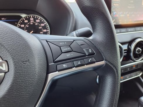 Used 2025 Nissan Sentra SV FWD image 22