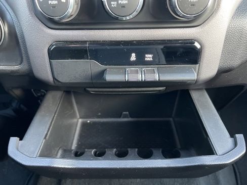 Used 2019 RAM 1500 Big Horn image 13