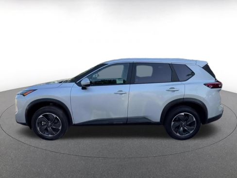 Used 2025 Nissan Rogue SV FWD image 6