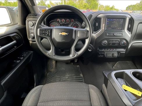 Used 2023 Chevrolet Silverado 1500 Custom image 5