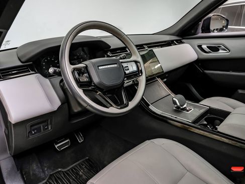 Used 2024 Land Rover Range Rover Velar Dynamic SE image 3