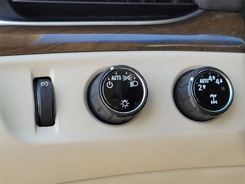 Used 2019 Cadillac Escalade Luxury image 27