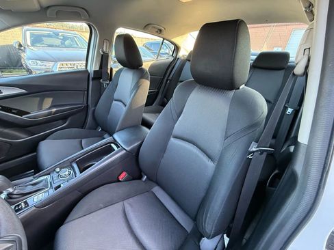 Used 2017 MAZDA MAZDA3 Sport image 23