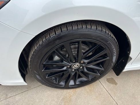 Used 2022 Toyota Camry XSE image 11