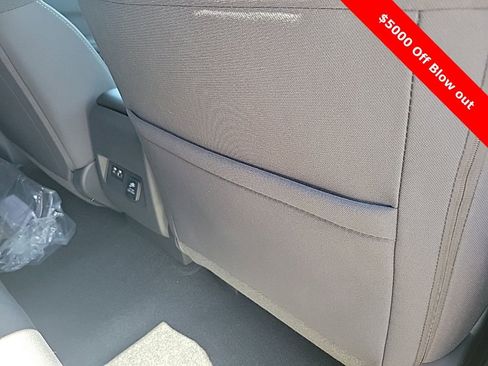 New 2025 Nissan Frontier SV w/ SV Convenience Package AWD/4WD image 36