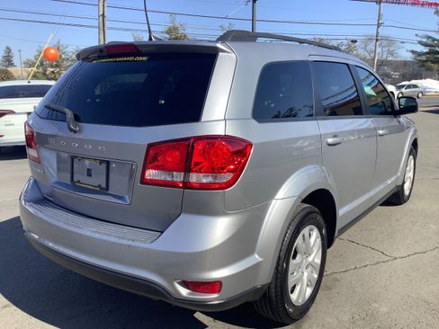 Used 2019 Dodge Journey SE w/ Connectivity Group image 7