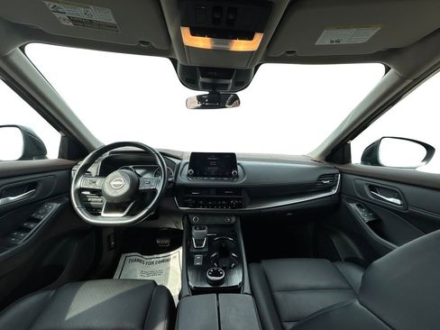 Used 2023 Nissan Rogue SV w/ SV Premium B Package image 18