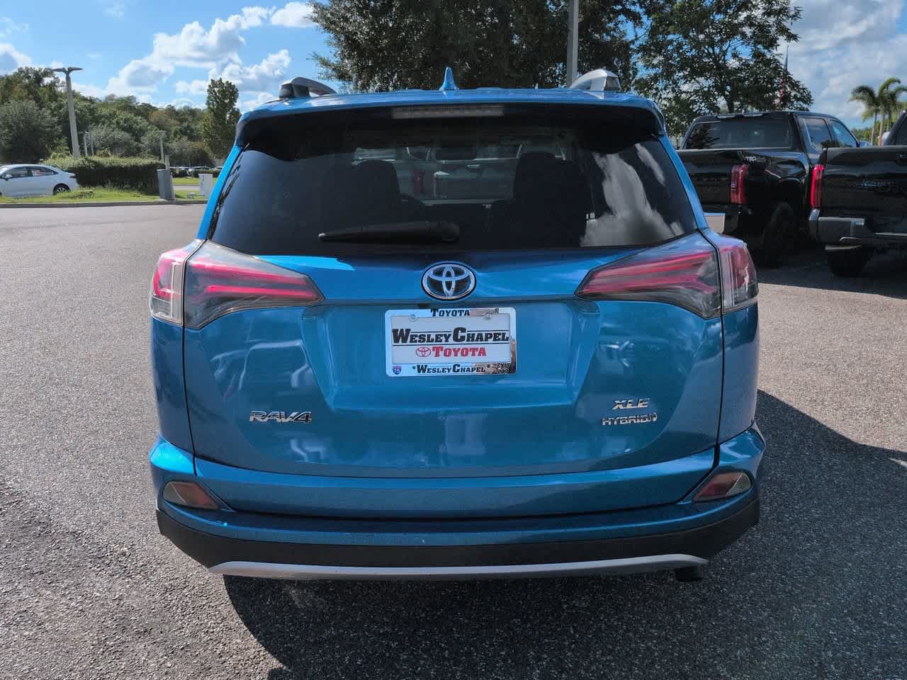 Used 2016 Toyota RAV4 XLE AWD/4WD image 5