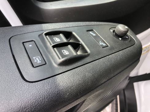 Used 2025 RAM ProMaster 2500 w/ Convenience Group FWD image 16
