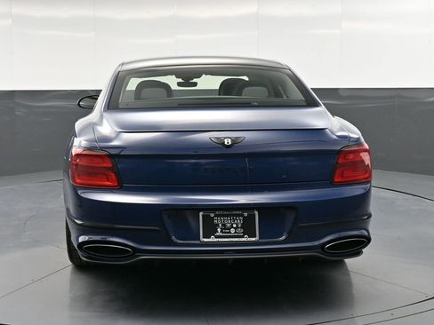 Used 2025 Bentley Flying Spur Plug-In Hybrid image 7