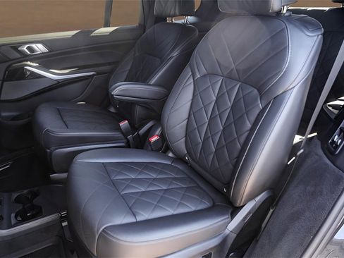 Used 2023 BMW X7 xDrive40i w/ Executive Package image 27