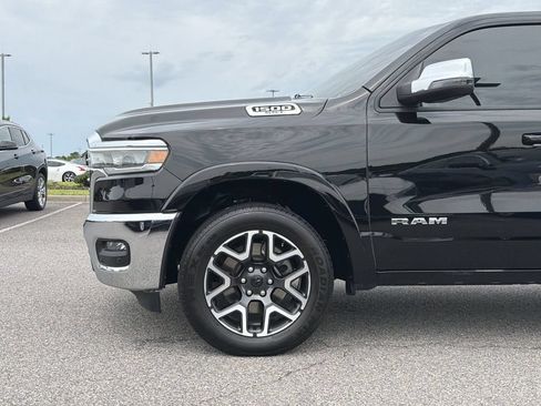Used 2025 RAM 1500 Laramie AWD/4WD image 9