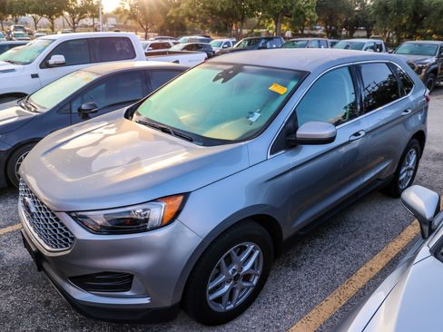 Used 2023 Ford Edge SEL AWD/4WD image 3