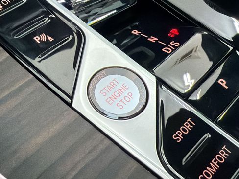 New 2026 BMW X7 xDrive40i w/ Executive Package image 23