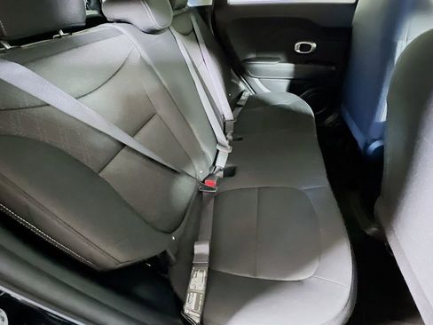 Used 2015 Kia Soul FWD image 24