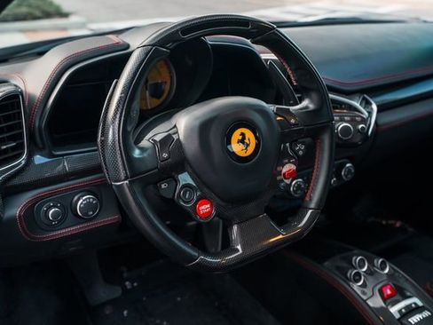 Used 2015 Ferrari 458 Italia Coupe image 37