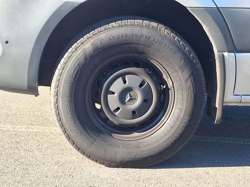 Used 2024 Mercedes-Benz Sprinter 2500 image 29