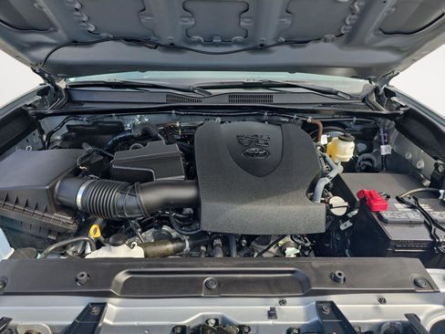 Used 2023 Toyota Tacoma SR AWD/4WD image 23