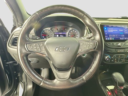 Used 2022 Chevrolet Equinox RS w/ RS Leather Package image 12