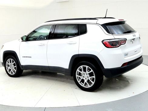 Used 2022 Jeep Compass Latitude image 4