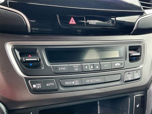 Used 2023 Honda Passport EX-L image 15