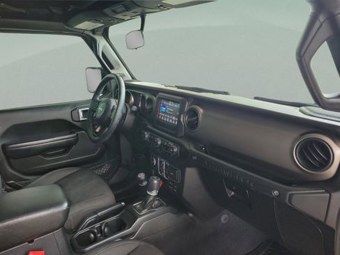 Used 2018 Jeep Wrangler Unlimited Sport S image 11