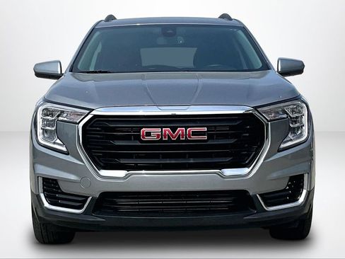 Used 2023 GMC Terrain SLE w/ Driver Convenience Package AWD/4WD image 4