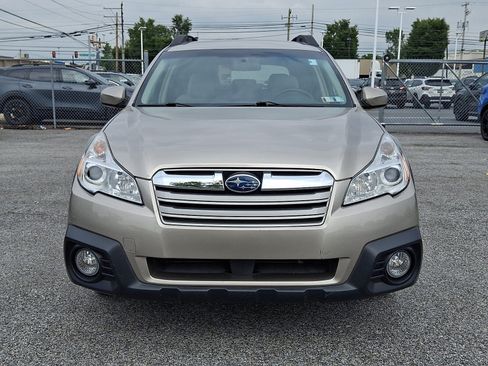 Used 2014 Subaru Outback 2.5i Premium AWD/4WD image 2