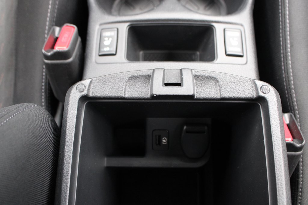 Used 2018 Nissan Rogue SV AWD/4WD image 25