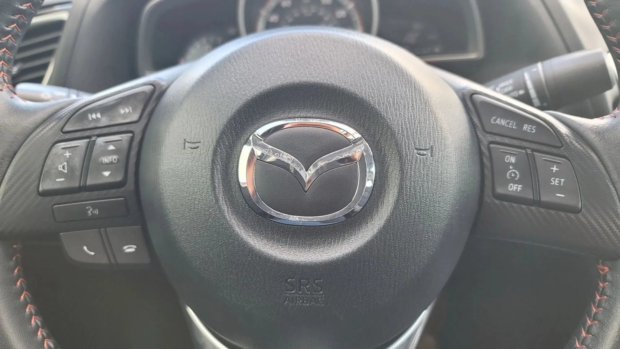 Used 2016 MAZDA MAZDA3 i Touring FWD image 22