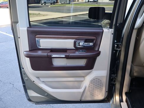 Used 2015 RAM 1500 Laramie w/ Convenience Group AWD/4WD image 24