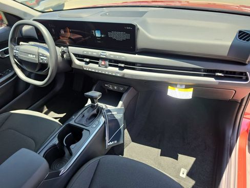 New 2026 Kia K4 FWD image 11
