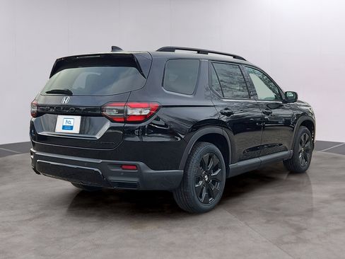 New 2026 Honda Pilot Black Edition image 3