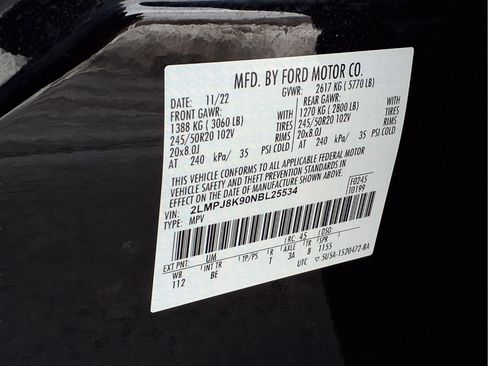 Used 2022 Lincoln Nautilus Reserve w/ Equipment Group 201A image 24