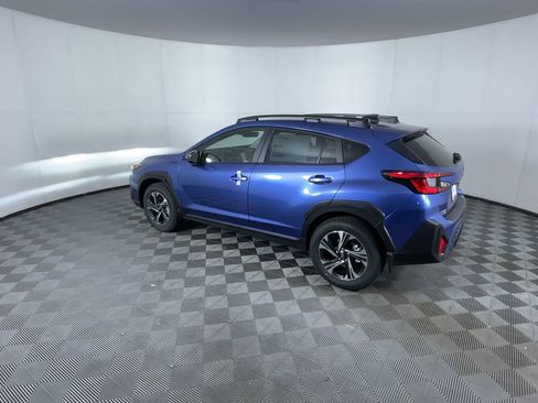 Used 2025 Subaru Crosstrek 2.0i Premium w/ Crosstrek Mirror Package image 6