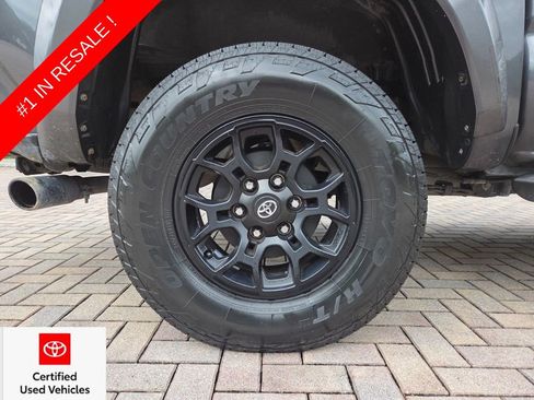 Used 2022 Toyota Tacoma SR5 RWD image 19