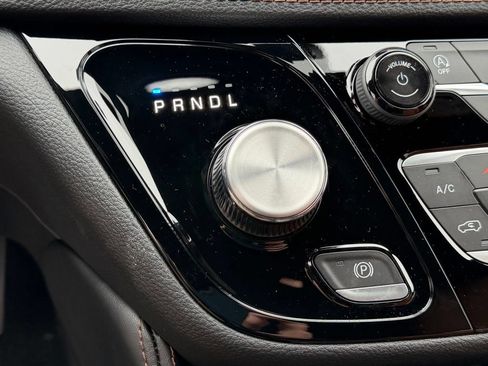 New 2026 Chrysler Pacifica Pinnacle FWD image 22