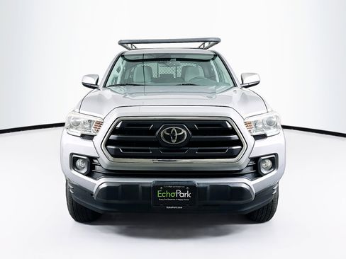 Used 2019 Toyota Tacoma SR5 RWD image 2