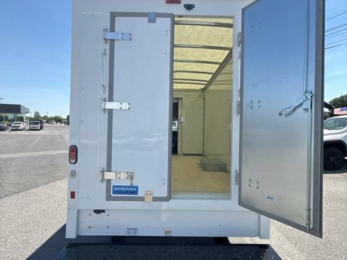 New 2025 GMC Savana 3500 w/ Power Convenience Package RWD image 32