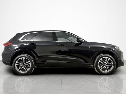 Used 2025 Audi Q5 Premium w/ 19" Wheel Package AWD/4WD image 6
