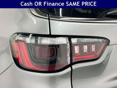 Certified 2023 Jeep Compass Limited w/ Sun and Sound Group AWD/4WD image 10