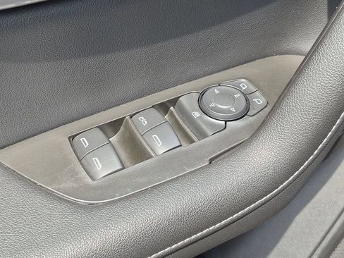 Used 2025 Chevrolet Blazer LT AWD/4WD image 13