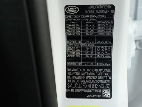 Certified 2024 Land Rover Discovery Sport S image 36