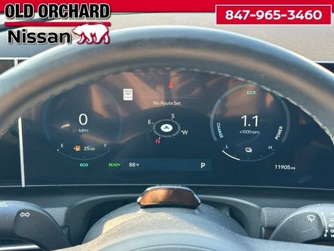 Used 2025 Hyundai Tucson Limited AWD/4WD image 21
