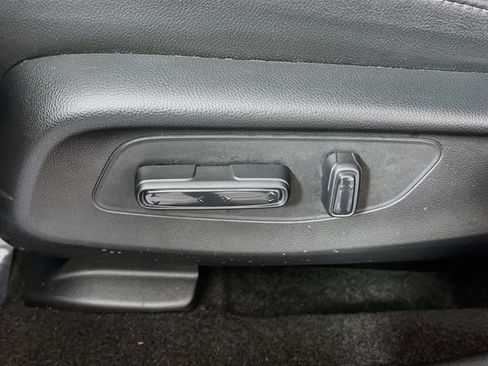 Used 2025 Honda HR-V EX-L image 13
