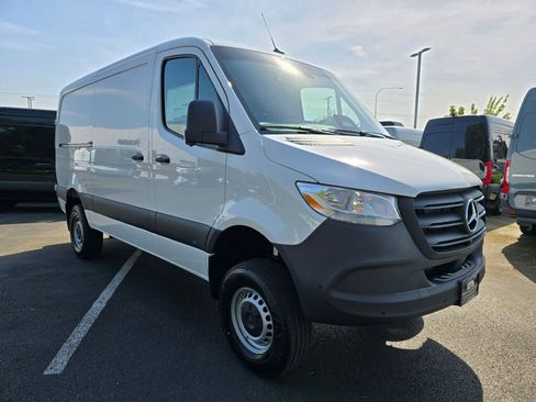 New 2025 Mercedes-Benz Sprinter 2500 image 9