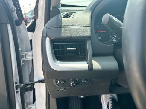 Used 2023 GMC Terrain SLT AWD/4WD image 21