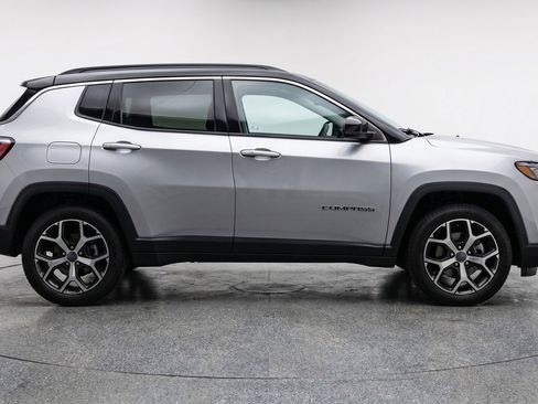 Used 2025 Jeep Compass Limited AWD/4WD image 11