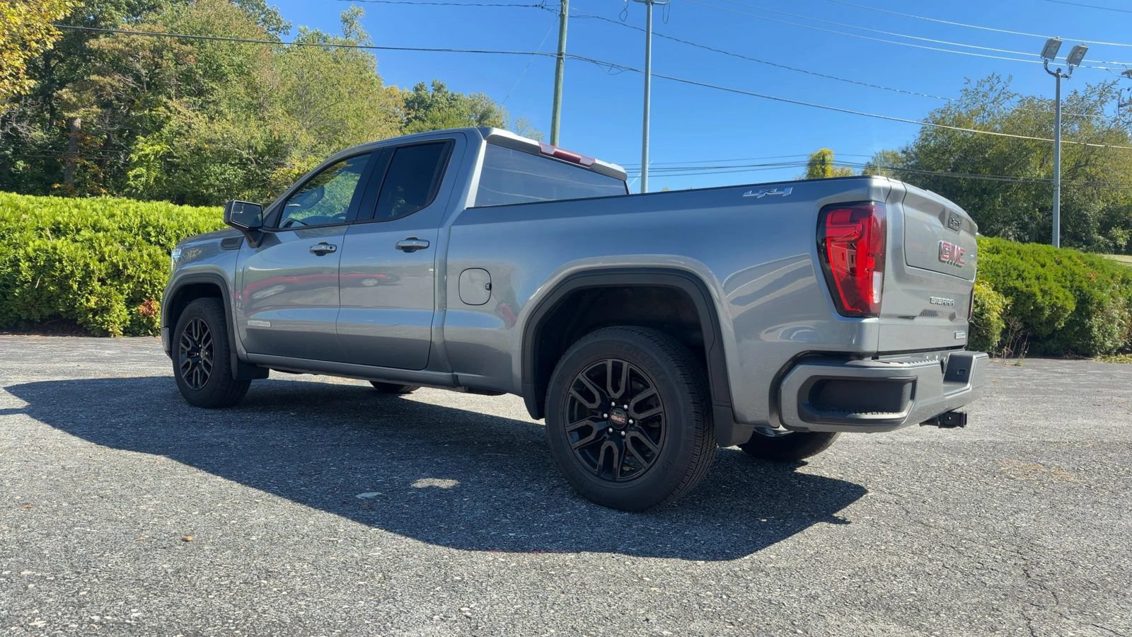 Used 2022 GMC Sierra 1500 Elevation AWD/4WD image 6